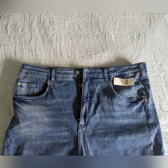 ANTHROPOLOGIE PILCRO THE ICON HIGH WAIST FLARE JEANS • SIZE 34 - Picture 6 of 10